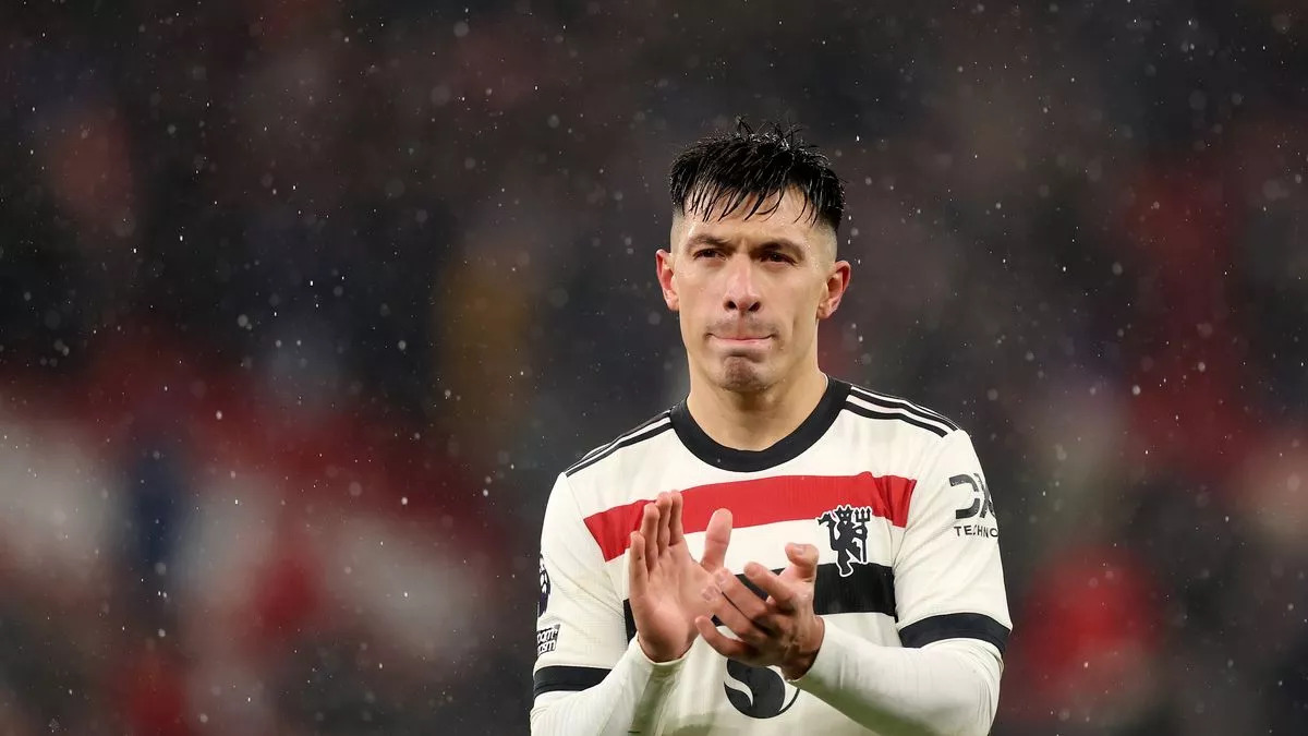 Lisandro Martinez shares message following Liverpool draw