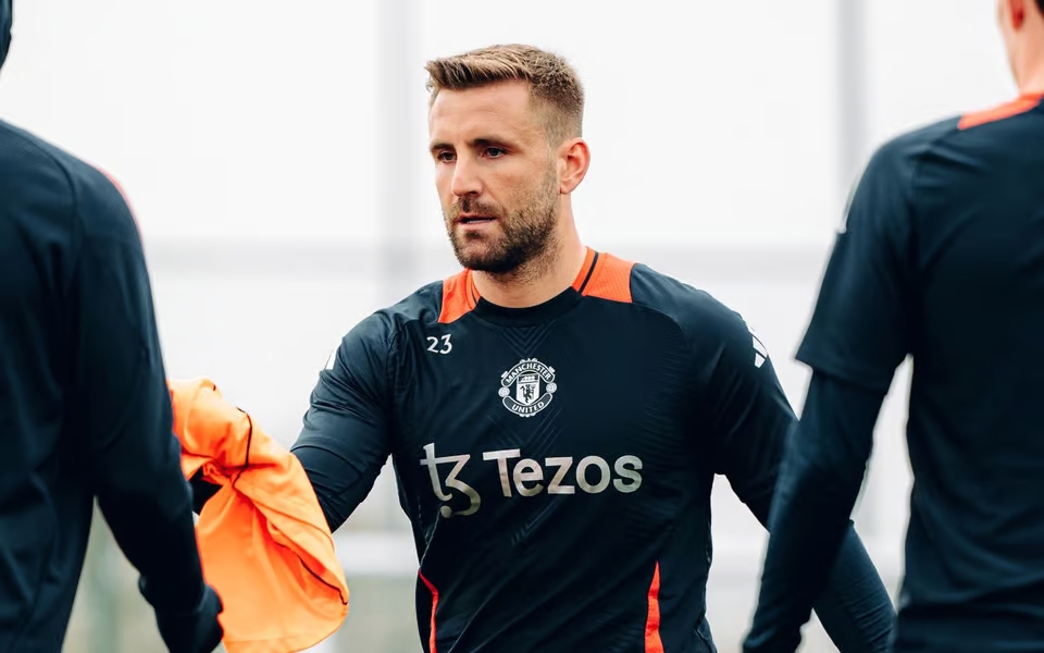 Manchester United's Luke Shaw suffered an injury setback